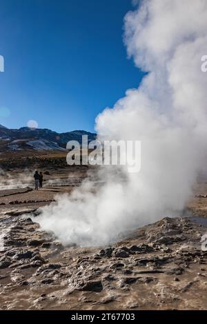 El Tatio Geysirfeld am frühen Morgen im Norden Chiles. Stockfoto