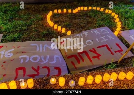 Haifa, Israel - 7. November 2023: Jugend zum Gedenken an die Opfer der Jugend, ermordet von Hamas-Terroristen am 07. Oktober. Haifa, Israel Stockfoto