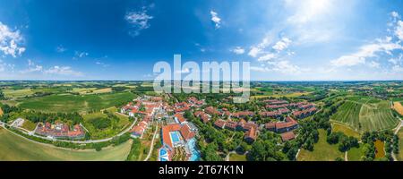 Blick auf das Kurzentrum Bad Griesbach im niederbayerischen Kurdreieck Stockfoto