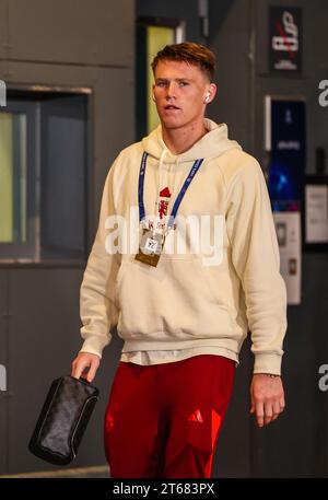 Kopenhagen, Dänemark. November 2023. Scott McTominay von Manchester United trifft im Parken Stadium zum UEFA Champions League-Spiel zwischen dem FC Kopenhagen und Manchester United in Kopenhagen ein. (Foto: Gonzales Photo/Alamy Live News Stockfoto