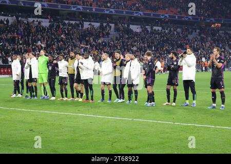 MÜNCHEN, DEUTSCHLAND, 08. November 2023: 1 Manuel NEUER, 2 Dayot UPAMECANO, 3 Minjae KIM, 4 Matthijs de LIGT, 5 Benjamin PAVARD, 6 Joshua KIMMICH, 7 Serge GNABRY, 8 Leon GORETZKA, 9 Harry KANE, 10 Leroy SANÉ, Sane, 11 Kingsley COMAN, 13 Eric Maxim CHOUPO-MOTING, 19 Alphonso DAVIES, 20 Bouna SARR, 25 Thomas MÜLLER, 27 Konrad LAIMER, 39 Mathys TEL, 40 Noussair MAZRAOUI, 41 Frans KRÄTZIG, Kraetzig, 42 Jamal MUSIALA, 45 Aleksandar PAVLOVIC, während der UEFA Champions League Goup Ein Spiel zwischen dem FC BAYERN München und GALATASARAY A.S. in der Allianz Arena, dem Stadion Stockfoto