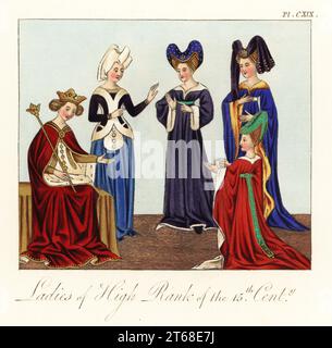 Margarete von Anjou, Königin von Heinrich VI. Von England, in Hermelin Mantel mit Krone und Zepter, und noblewomen Höflinge in Schmetterling-Hennin oder Escoffion Kopfbedeckung und breitschleifigen Roben, 15. Jahrhundert. Marguerite aus f.2v, Widmungsverse, und Damen aus f. 403r, Alain Chartier, Breviaire des Adligen, aus dem Talbot Shrewsbury Book, Royal MS 15 E vi, British Library. Handkolorierter Stich von Joseph Strutt aus seiner vollständigen Ansicht des Kleides und der Gewohnheiten der Menschen von England, Henry Bohn, London, 1842. Stockfoto