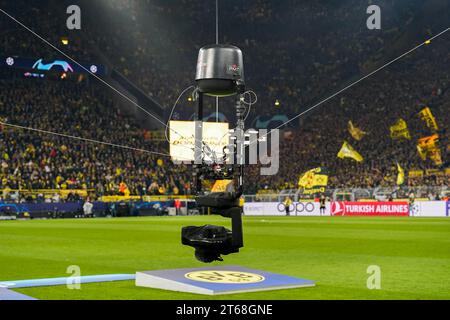 Dortmund, Deutschland. November 2023. Spidercam beim Spiel der UEFA Champions League Runde 1 der Gruppe F von Borussia Dortmund FC gegen Newcastle United FC im BVB Stadion Dortmund am 7. November 2023 Credit: Every Second Media/Alamy Live News Stockfoto