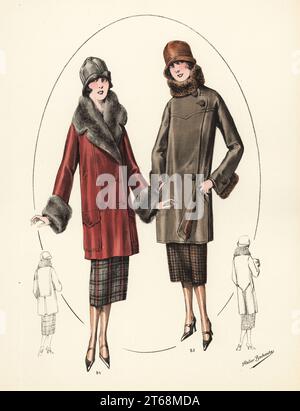 Modische Frauen in Cloche Hüte und Pelzjacken. Halblange Lederjacke mit Possum-Besatz 84, Lederjacke mit Wild-Cat-Besatz 85. Handkolorierte Lithographie von Modeles originaux de Fourrures, Original Models in fur, Nr. 17, Atelier Bachwitz, Wien, 1926. Stockfoto