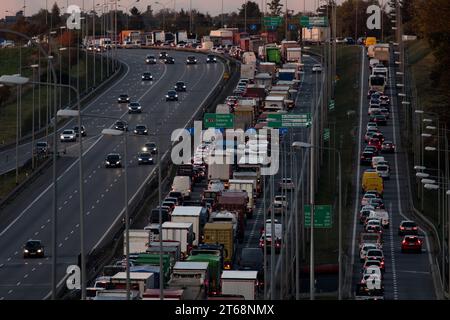 Stau auf Expressway S6 namens Obwodnica Trojmiasta (Tricity Beltway) zur Autostrada A1 in Danzig, Polen © Wojciech Strozyk / Alamy Stock Photo Stockfoto