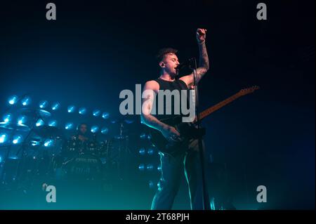 Glasgow, Schottland, 8. November 2023, Fotos von Danny Jones von McFly, die am 8. November 2023 im Barrowland Glasgow auftraten Stockfoto