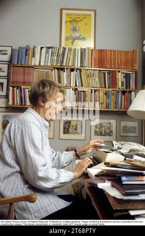 Astrid Lindgren. Schwedischer Autor von Kinderbüchern, Liedern und Romanen. Geboren am 14. november 1907 bis 28. januar 2002. International berühmt für die Bücher Pippi Langstrumpf, Emil von Lönneberga, Karlsson auf dem Dach und die sechs Bullerby-Kinder. 2017 wurde sie als die am 18. Übersetzte Autorin der Welt berechnet. Rund 167 Millionen ihrer Bücher wurden weltweit 2010 verkauft. 1983 Roland Palm Ref. 2-55-7 Stockfoto