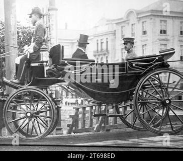 Der japanische Kaiser Hirohito während eines Ausflugs in Tokio. [Automatisierte Übersetzung] Stockfoto