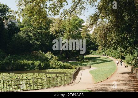 St Leonards Gardens, St Leonards-on-Sea, East Sussex, England, im Frühsommer Stockfoto