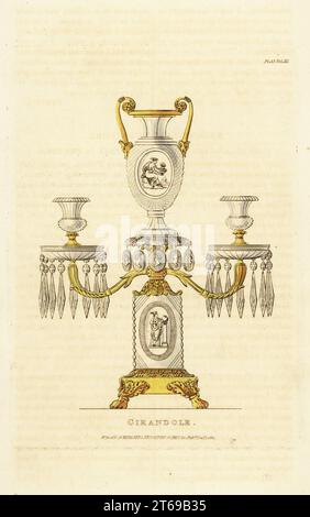 Girandole aus geschliffenem Glas und vergoldetem Design von Pellatt und Green. Es hat zwei Lampen, und die Vase, die Medaillons und der Stiel sind mit Apsley Pellatts patentierten Glas-Cameo-Inkrustation oder Kristallkeramie verziert. Die Herren Pellatt und Green betrieben eine Glaswarenhandlung in St. Pauls Churchyard, London. Handkolorierter Kupferstich von Rudolph Ackermanns Repository of Arts, Literature, Fashions, Manufakturen usw., Strand, London, 1821. Stockfoto