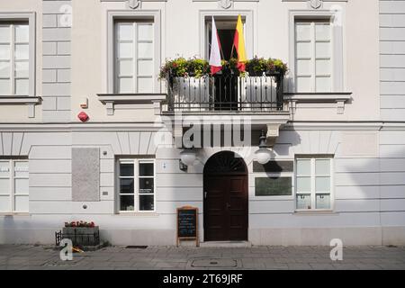 Warschau, Polen - 5. August 2023. Vorderansicht des Marie-Curie-Museums in Warschau, Hauptstadt Polens. Stockfoto