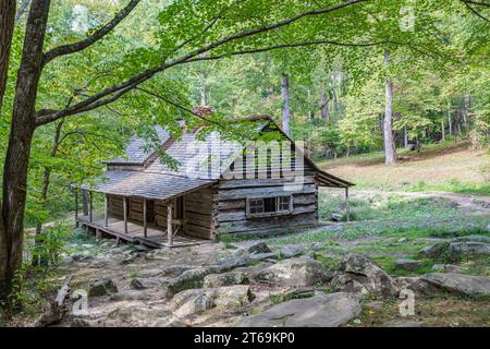 Das historische Noah Bud Ogle Gehöft entlang des Roaring Fork Motor Nature Trail in der Nähe von Gatlinburg, Tennessee im Great Smoky Mountains National Park Stockfoto