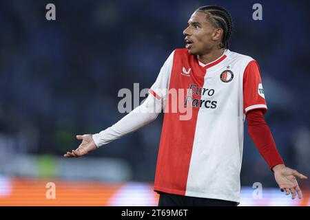 Calvin Stengs, niederländischer Stürmer Feyenoord, gestikuliert am 7. November 2023 im Olimpico-Stadion in Rom während der Gruppenphase E der UEFA Champions League zwischen SS Lazio und Feyenoord Rotterdam. Stockfoto