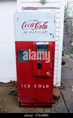 Alte antike Koksmaschine auf dem Deck. Downers Grove Illinois IL USA Stockfoto