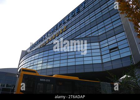 Busbahnhof Nepliget, Ferencvaros, Budapest, Ungarn Stockfoto