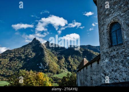 Dent de Broc und Dent du Chamois in La Gruyère, Schweiz. Stockfoto