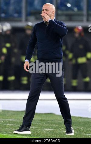 Arne Slot Cheftrainer von Feyenoord reagiert während des Champions League Group E Fußballspiels zwischen SS Lazio und Feyenoord im Olimpico-Stadion in Rom (Italien) am 7. November 2023. Stockfoto