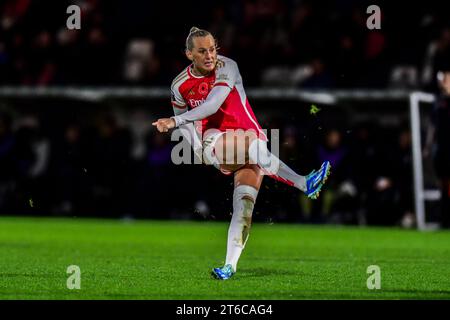 Borehamwood, Großbritannien. November 2023. Stina Blackstenius (25 Arsenal) beim FA Women's Continental Tyres League Cup Spiel zwischen Arsenal und Bristol City im Meadow Park, Borehamwood am Donnerstag, den 9. November 2023. (Foto: Kevin Hodgson | MI News) Credit: MI News & Sport /Alamy Live News Stockfoto