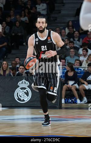 Madrid, Spanien. November 2023. Shengelia Tornike aus Bologna während des Turkish Airlines EuroLeague-Spiels zwischen Real Madrid und Virtus Segafredo Bologna im Wizink Center am 9. November 2023 in Madrid. (Foto: Oscar Gonzalez/SIPA USA) (Foto: Oscar Gonzalez/SIPA USA) Credit: SIPA USA/Alamy Live News Stockfoto