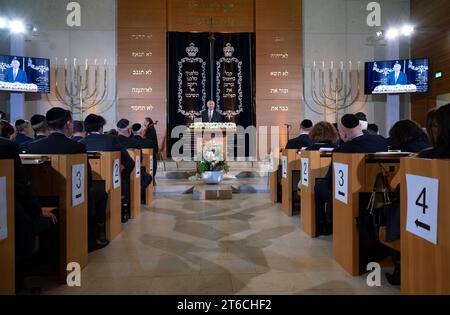 München, Deutschland. November 2023. Horst Köhler, ehemaliger Bundespräsident, nimmt an einer Zeremonie und Gedenkfeier zum 20. Jahrestag der Hauptsynagoge "Ohel Jakob" und zur Pogromnacht Teil. Quelle: Sven Hoppe/dpa/Alamy Live News Stockfoto