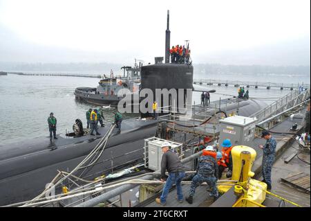 Die USS Bremerton kehrt zum gleichnamigen Besuch 150225 zurück Stockfoto