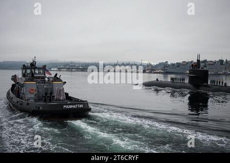 Die USS Bremerton kehrt zum gleichnamigen Besuch 150225 zurück Stockfoto