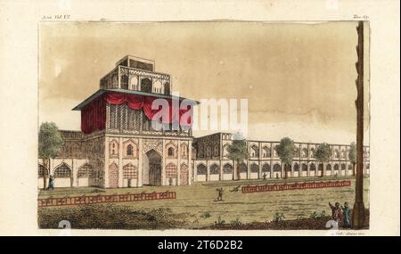 Der Ali Qapu Palast oder Kaiserpalast in Isfahan, Iran. Erbaut von Shah Abbas I. im frühen 17. Jahrhundert. Palazzo Reale. Handkolorierter Kupferstich von Giovanni Antonio Sasso aus Giulio Ferrarios Kostüme Alte und Moderne der Völker der Welt, Il Kostüm Antico e Moderno, Florenz, 1847. Stockfoto