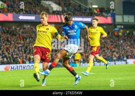 November 23. Glasgow Großbritannien. Im vierten Spiel der Rangers in der UEFA League Gruppe C spielten sie Sparta Prag im Ibrox Stadium in Glasgow, Schottland. Vor dem Spiel hatten beide Teams 3 Spiele gespielt und beide haben jeweils 4 Punkte. Quelle: Findlay/Alamy Live News Stockfoto