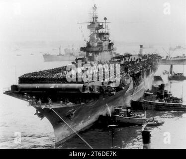 USS Enterprise (CV-6) kehrt von Azoren, Januar 1946 Stockfoto