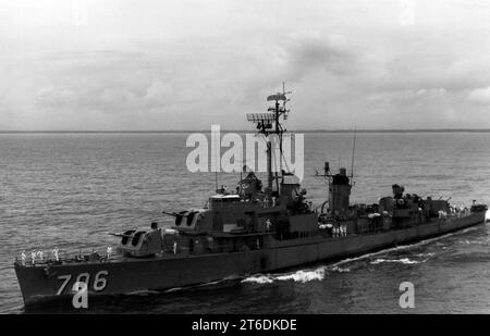 USS Gainard (DD-706) im März 1963 im Karibischen Meer unterwegs Stockfoto