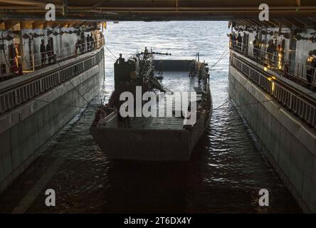 USS Germantown Operations 141104 Stockfoto