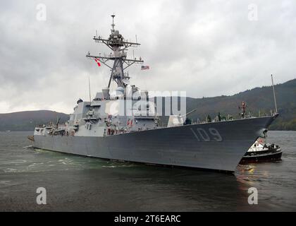 USS Jason Dunham kommt aus Faslane, Schottland. Stockfoto