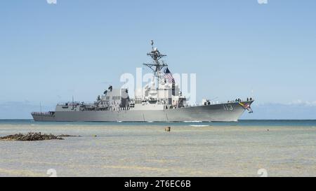 Die USS John Finn (DDG-113) kommt am 10. Juli 2017 in Pearl Harbor an Stockfoto