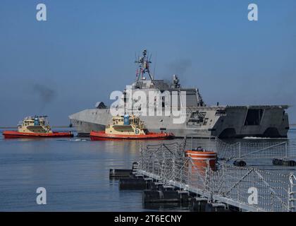 Die USS Kansas City (LCS 22) kommt zum ersten Mal auf der Marinebasis San Diego an – 3 Stockfoto