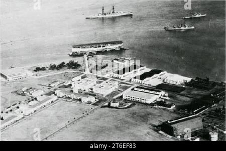 USS Langley (CV-1) auf der Naval Air Station North Island im Jahr 1925 Stockfoto