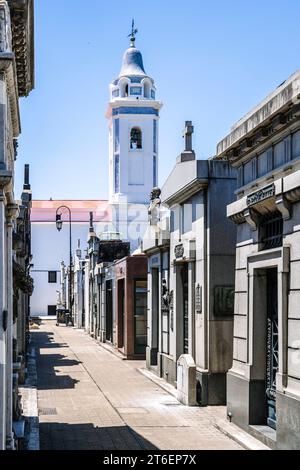 Buenos Aires, Argentinien - 30. Oktober 2023: Recoleta Cemetery Buenos Aires. Historischer Friedhof in Argentinien. Reisen, Sehenswürdigkeiten. Hochwertige Fotos Stockfoto