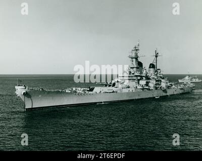 USS Missouri (BB-63) auf 25. Oktober 1950 von Wonsan (Korea) verankert. Stockfoto
