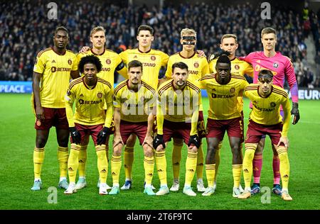 Glasgow, Großbritannien. November 2023. Das Team Sparta Prag während des Spiels der UEFA Europa League im Ibrox Stadium, Glasgow. Der Bildnachweis sollte lauten: Neil Hanna/Sportimage Credit: Sportimage Ltd/Alamy Live News Stockfoto