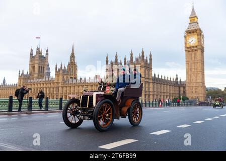 1902 Panhard-Levassor Car Teilnahme an der Rennstrecke London-Brighton, Oldtimer-Veranstaltung durch Westminster, London, Großbritannien Stockfoto