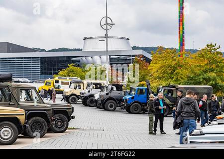 Oldtimer Meeting Classics & Coffee im Mercedes-Benz Museum, Unimog, Oldtimer und Youngtimer von Privatbesitzern präsentieren sich in einem Stockfoto