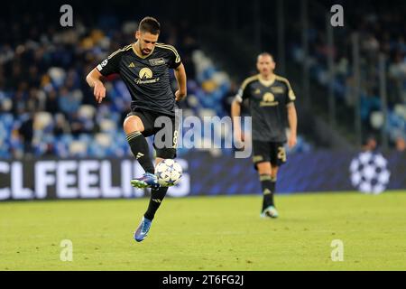 Rani Khedira vom FC Union Berlin in Aktion während der UEFA Champions Leaguematch zwischen dem SSC Napoli und dem FC Union Berlin am 9. November 2023 im Stadio Maradona in Neapel. Stockfoto