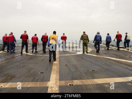 USS Sterett (DDG 104) 150212 Stockfoto