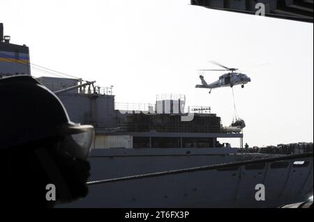 USS Theodore Roosevelt Operations 150527 Stockfoto