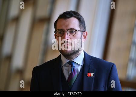 Edinburgh Scotland, UK 09 November 2023Paul Sweeney MSP im schottischen Parlament. Credit sst/alamy Live News Stockfoto