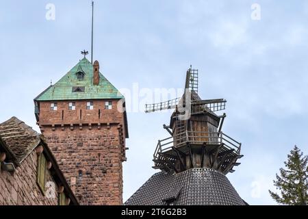 Schloss Haut-Koenigsbourg berühmtes Schloss bei Orschwiller im Elsass in Frankreich Stockfoto