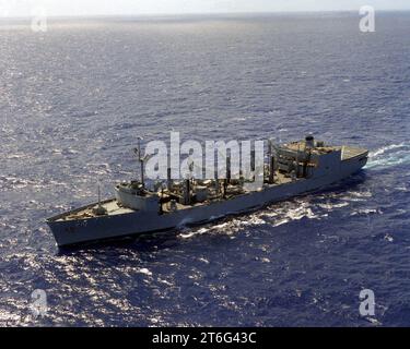 USS Wichita (AOR-1) im Indischen Ozean am 3. Dezember 1985 (6419167) Stockfoto