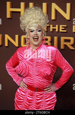 London, Großbritannien. November 2023. Elektra Fence kommt bei der Weltpremiere von The Hunger Games: The Ballad of Songbirds & Snakes im BFI IMAX Waterloo in London an. Quelle: SOPA Images Limited/Alamy Live News Stockfoto