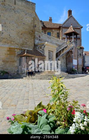 Leutnance aus dem 18. Jahrhundert, ehemaliges Gouverneurshaus, Quai de la Quarantaine, Honfleur, Calvados, Basse Normandie, Normandie, Frankreich, Europa Stockfoto