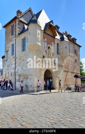 Leutnance aus dem 18. Jahrhundert, ehemaliges Gouverneurshaus, Quai de la Quarantaine, Honfleur, Calvados, Basse Normandie, Normandie, Frankreich, Europa Stockfoto