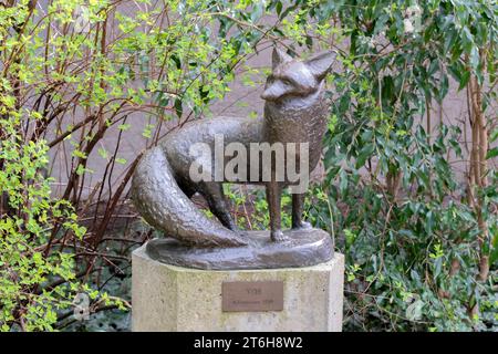 Nahaufnahme Einer Fuchsstatue in Amsterdam, Niederlande 24-3-2023 Stockfoto